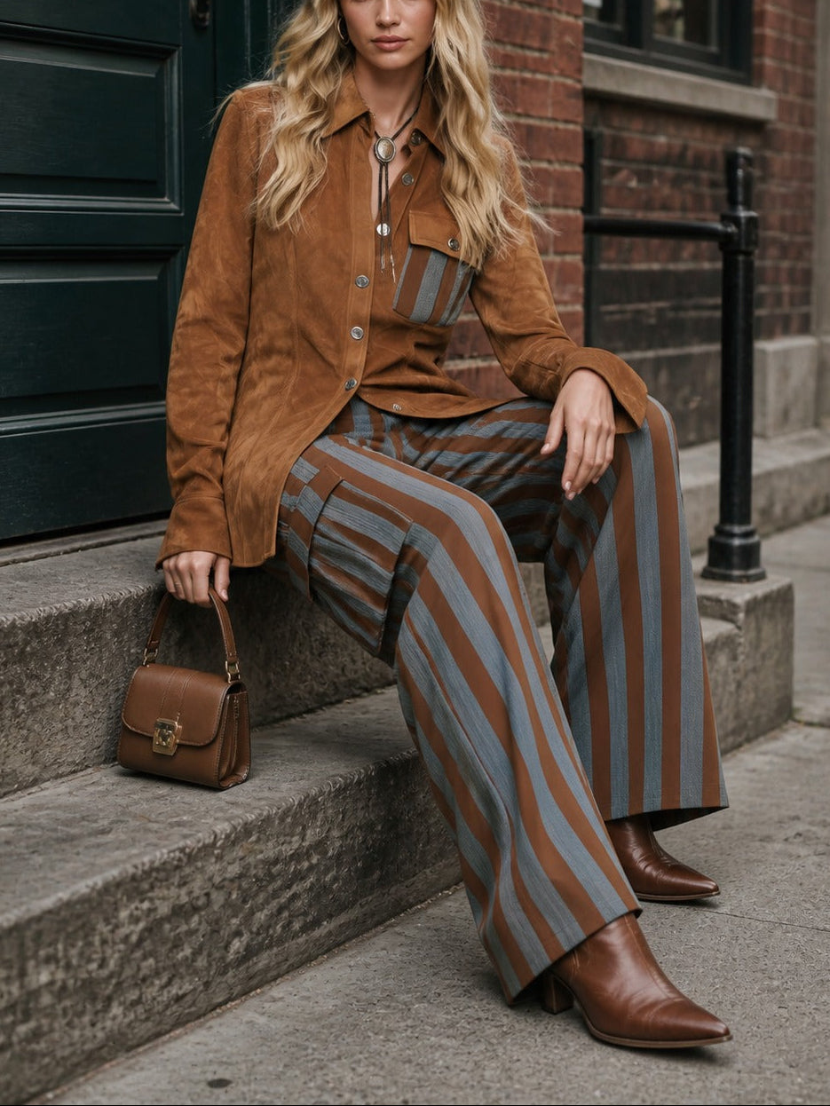 Raphaëlle | Ensemble Rétro Chemise en Suédine et Pantalon à Rayures Verticales