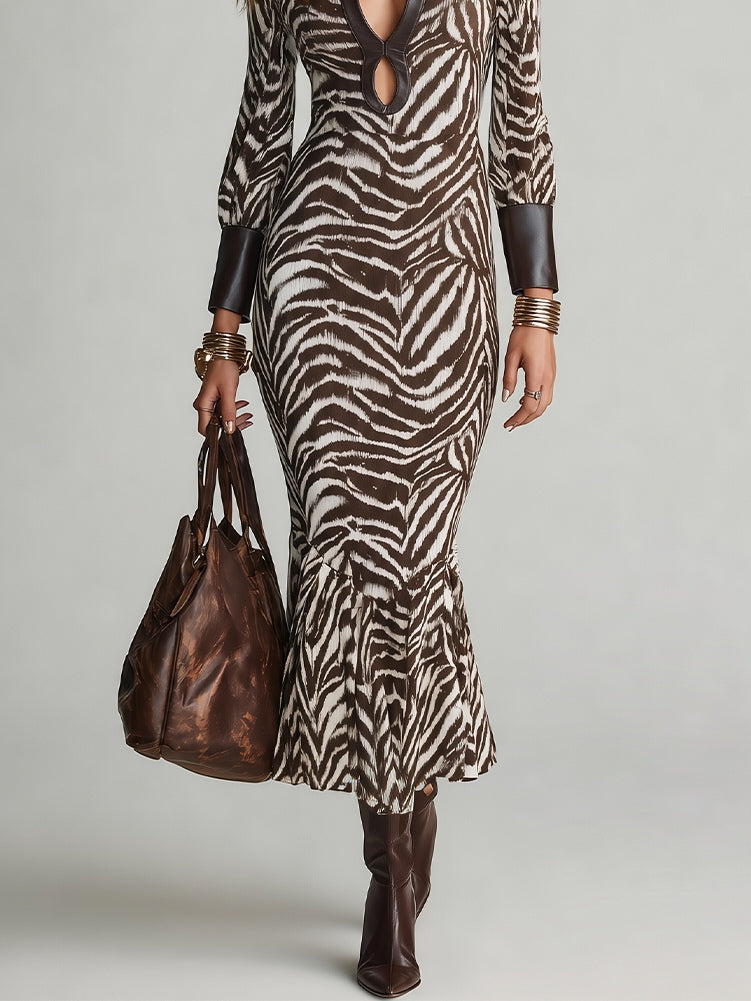 Marion | Robe Longue Marron Imprimé Zèbre à Encolure Découpée