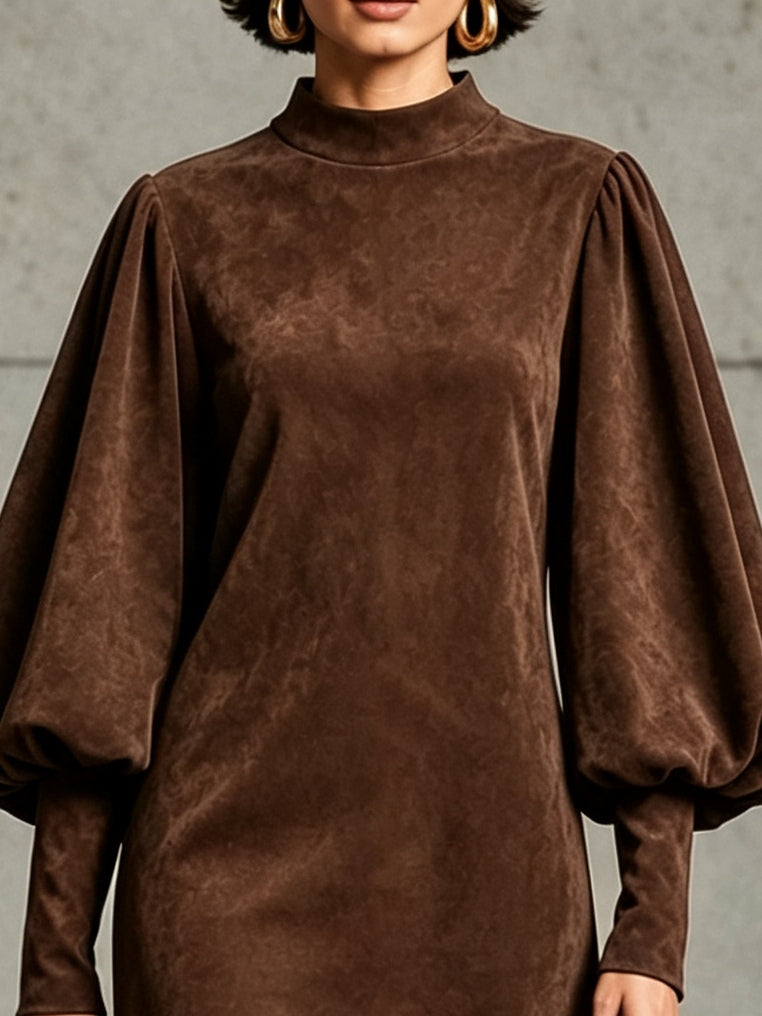 Véronique | Mini Robe en Suédine Marron Chocolat à Manches Ballon et Ourlet à Franges
