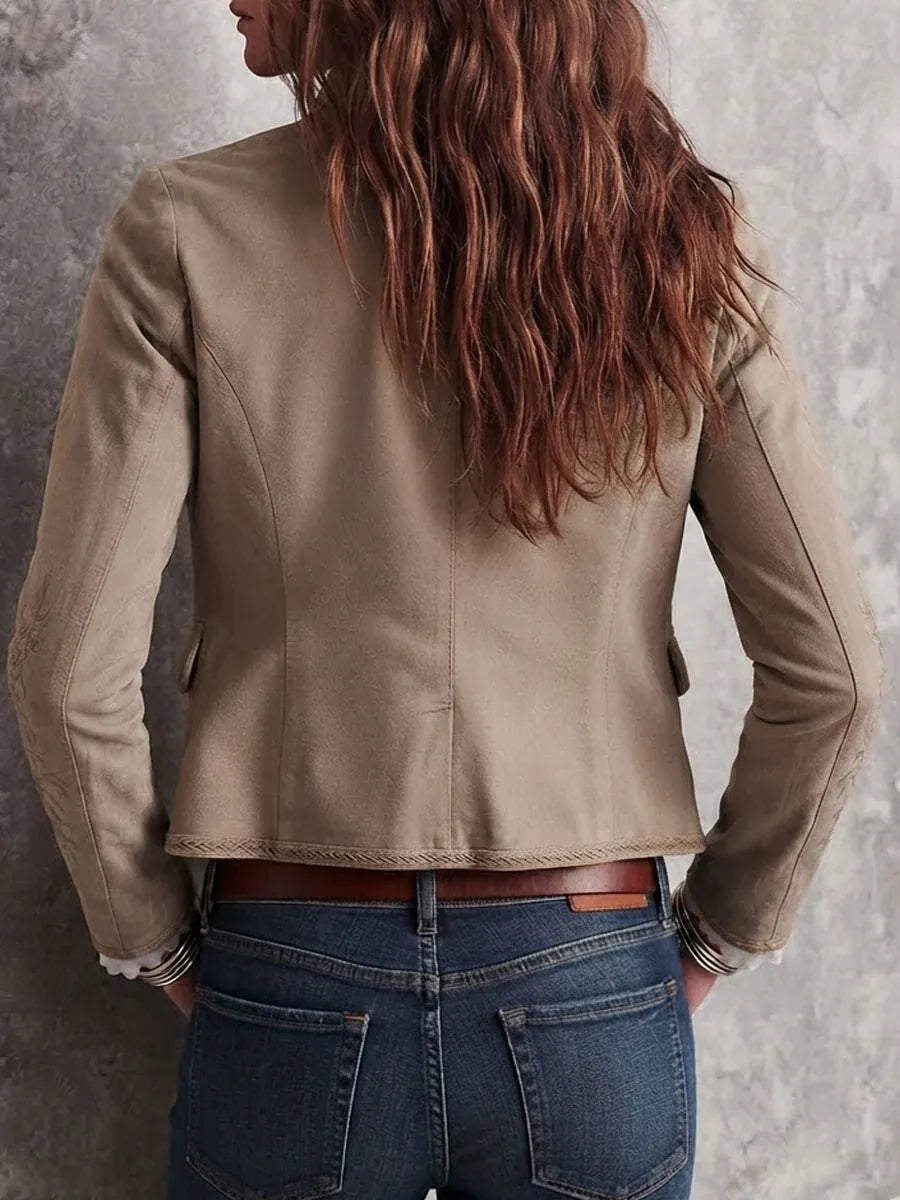 Marine | Veste rétro beige à col montant, motifs floraux brodés et bordures tressées