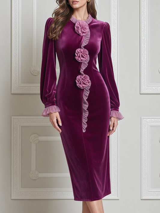 Monique | Robe Midi Fourreau en Velours Violet à Col Montant et Applique Fleurie