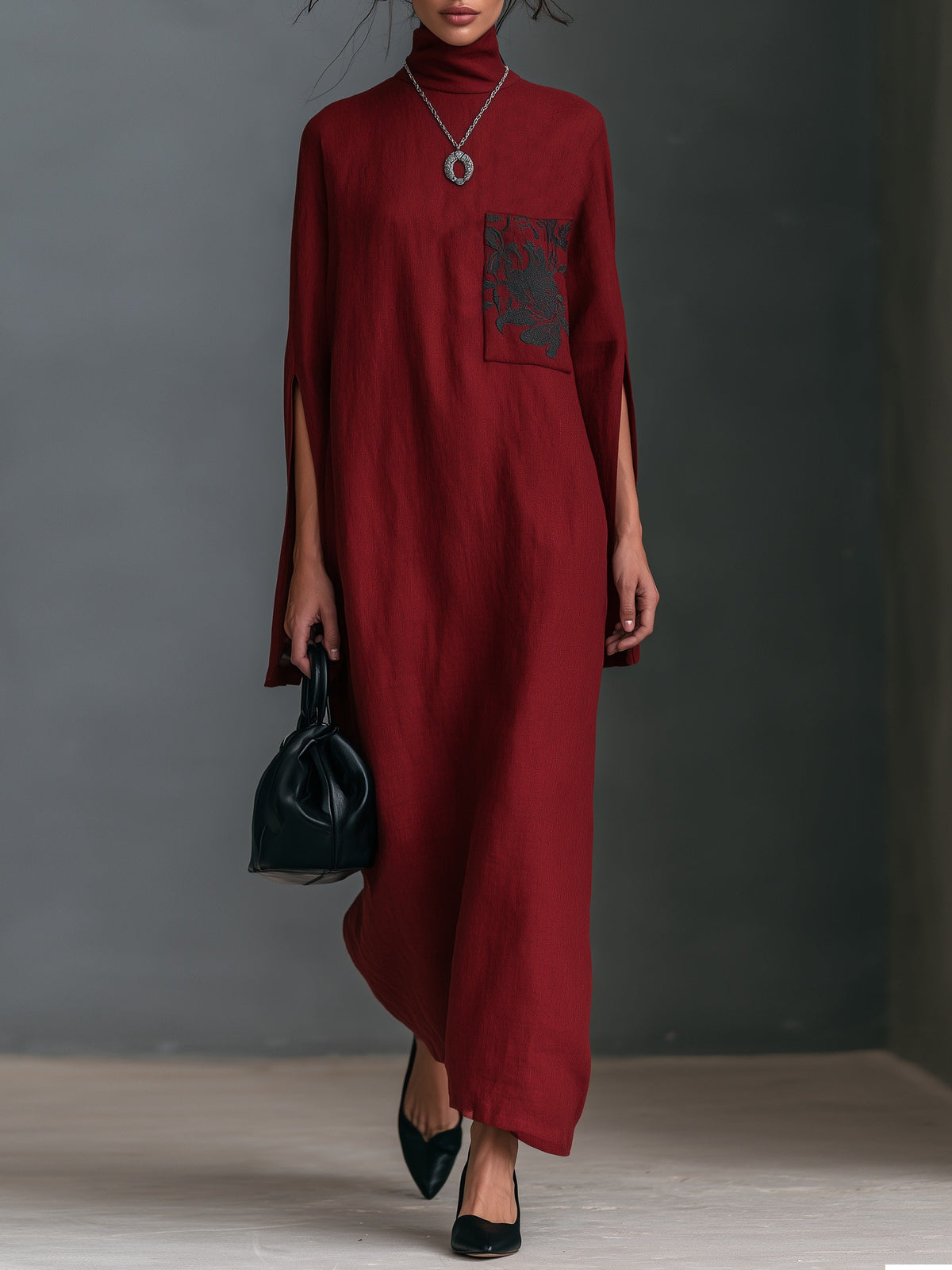 Mariette | Robe Longue Minimaliste Brodée à Manches Fendues et Poches