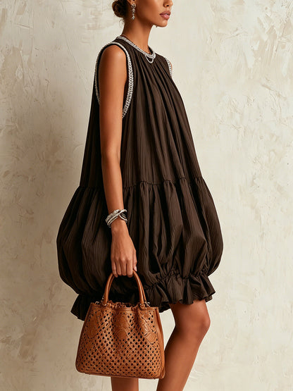 Colette | Robe mini marron sans manches à ourlet bouffant