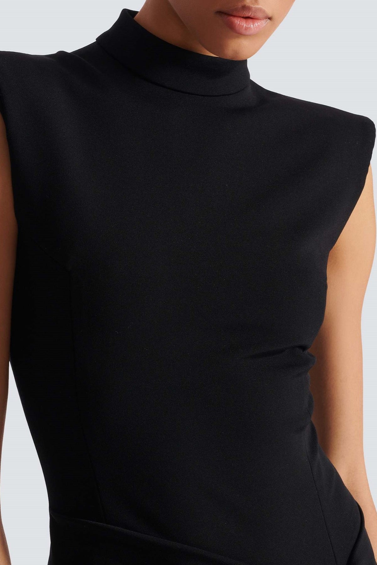Armelle | Robe Longue Noire Sans Manches Premium à Zip et Fentes