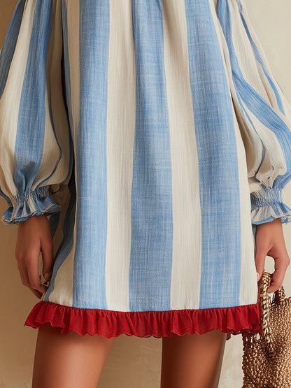 Ondine | Mini-robe rayée bleue et blanche à épaules dénudées et ourlet contrasté
