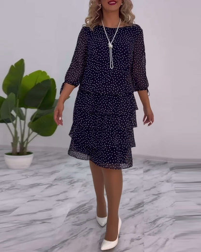 Robe femme à pois avec manches fendues élégantes