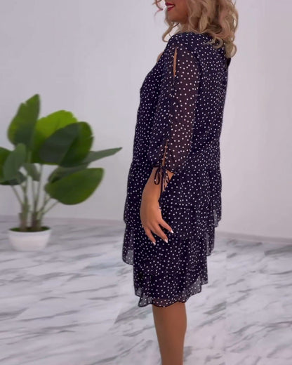 Robe femme à pois avec manches fendues élégantes