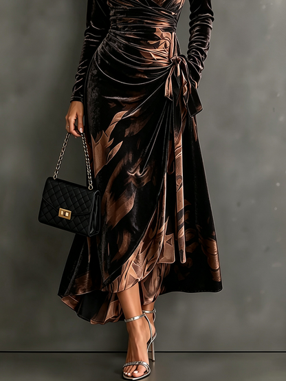 Alix | Robe Midi Portefeuille en Velours Imprimé Abstrait, Manches Longues et Ourlet Asymétrique