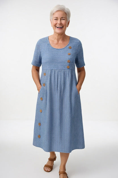 Linéora™ — Robe rayée fluide au charme estival
