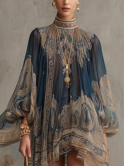 Bérénice | Mini-robe asymétrique en mousseline à imprimé baroque bleu marine et col montant