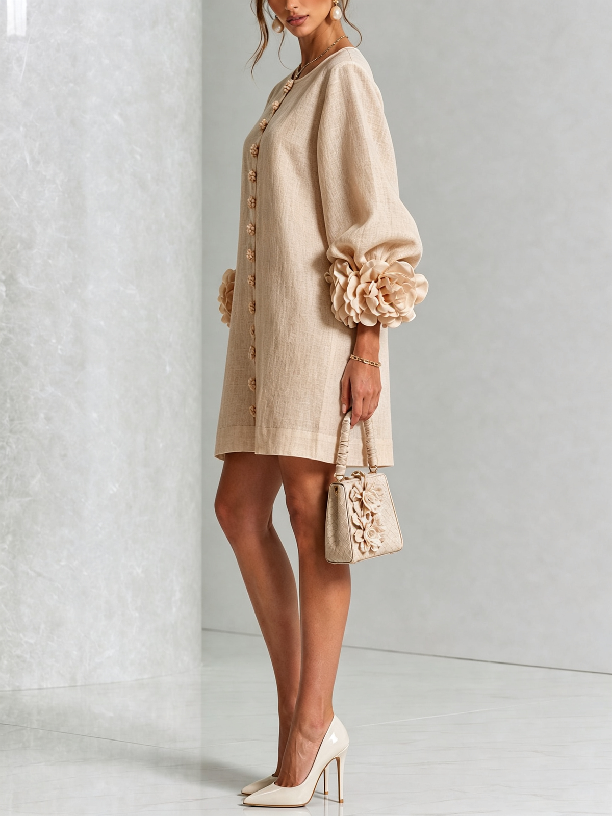 Blanche | Mini Robe Blanche Fleurie à Boutons et Manches Extravagantes