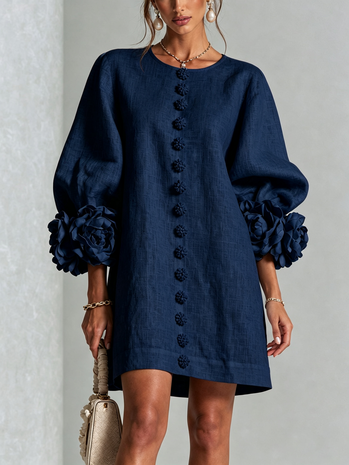 Blanche | Mini Robe Blanche Fleurie à Boutons et Manches Extravagantes