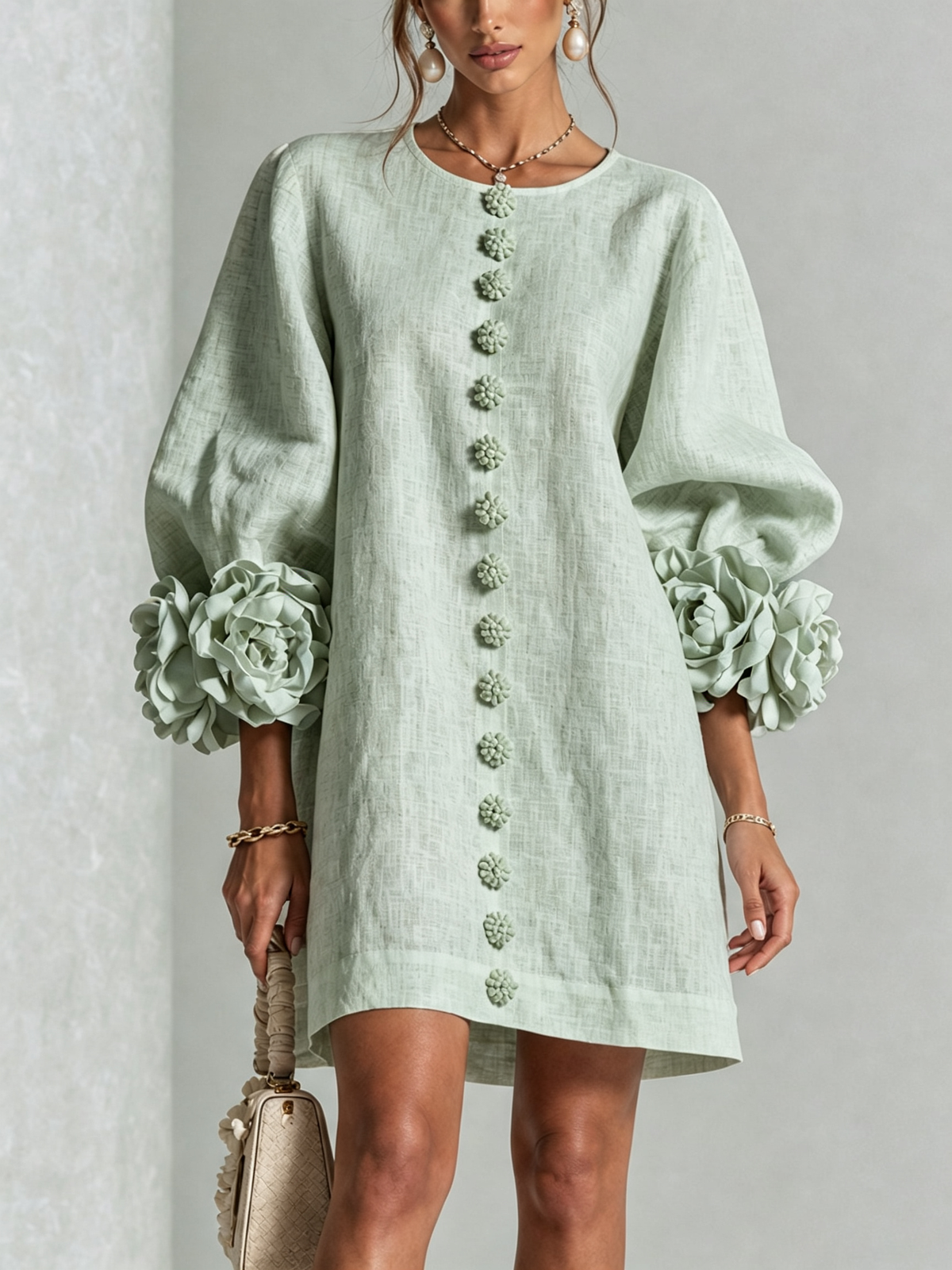 Blanche | Mini Robe Blanche Fleurie à Boutons et Manches Extravagantes