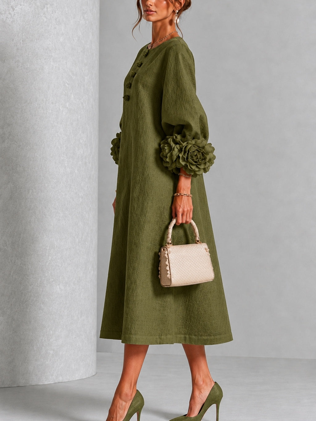Viviane | Robe Midi en Viscose Boutonnée à Manches Fleuries Extravagantes
