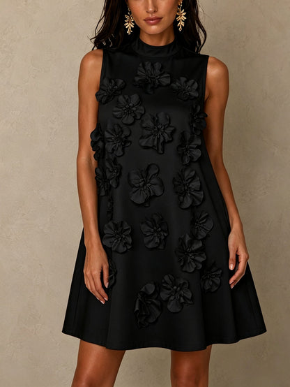 Jacqueline | Mini Robe Noire Sans Manches à Détails Fleuris et Nœud Spectaculaires