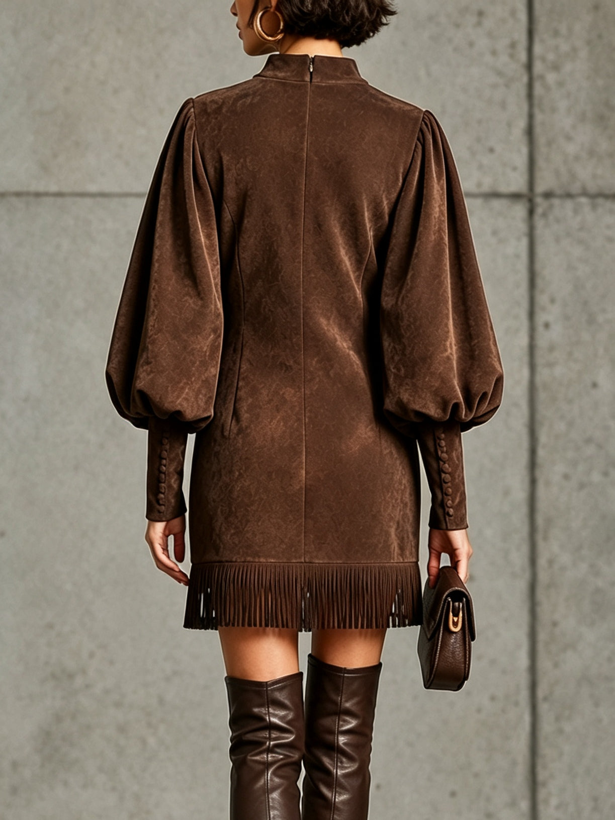 Véronique | Mini Robe en Suédine Marron Chocolat à Manches Ballon et Ourlet à Franges