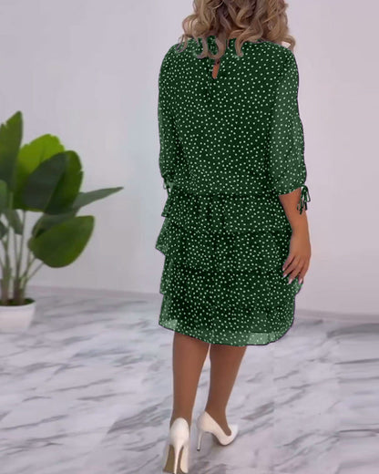 Robe femme à pois avec manches fendues élégantes