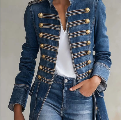 Joséphine | Manteau officier en denim délavé, boutons dorés.